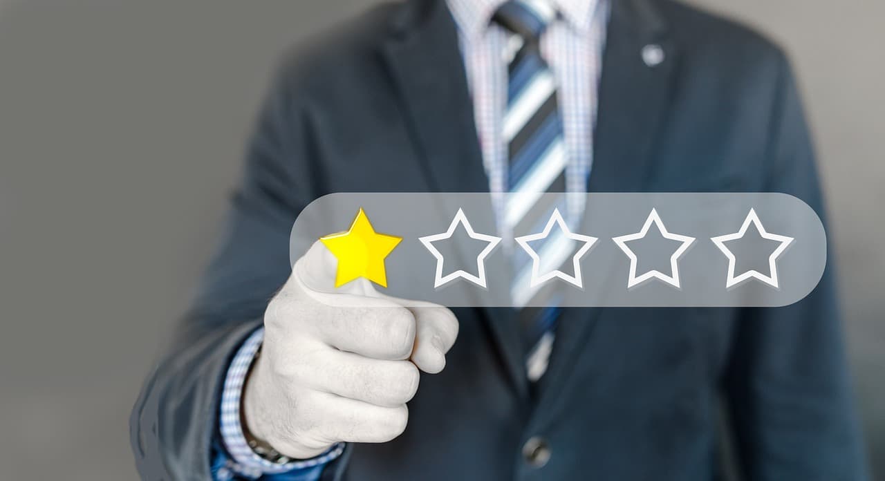 Mastering Online Reviews: The Key to Restaurant Triumph
